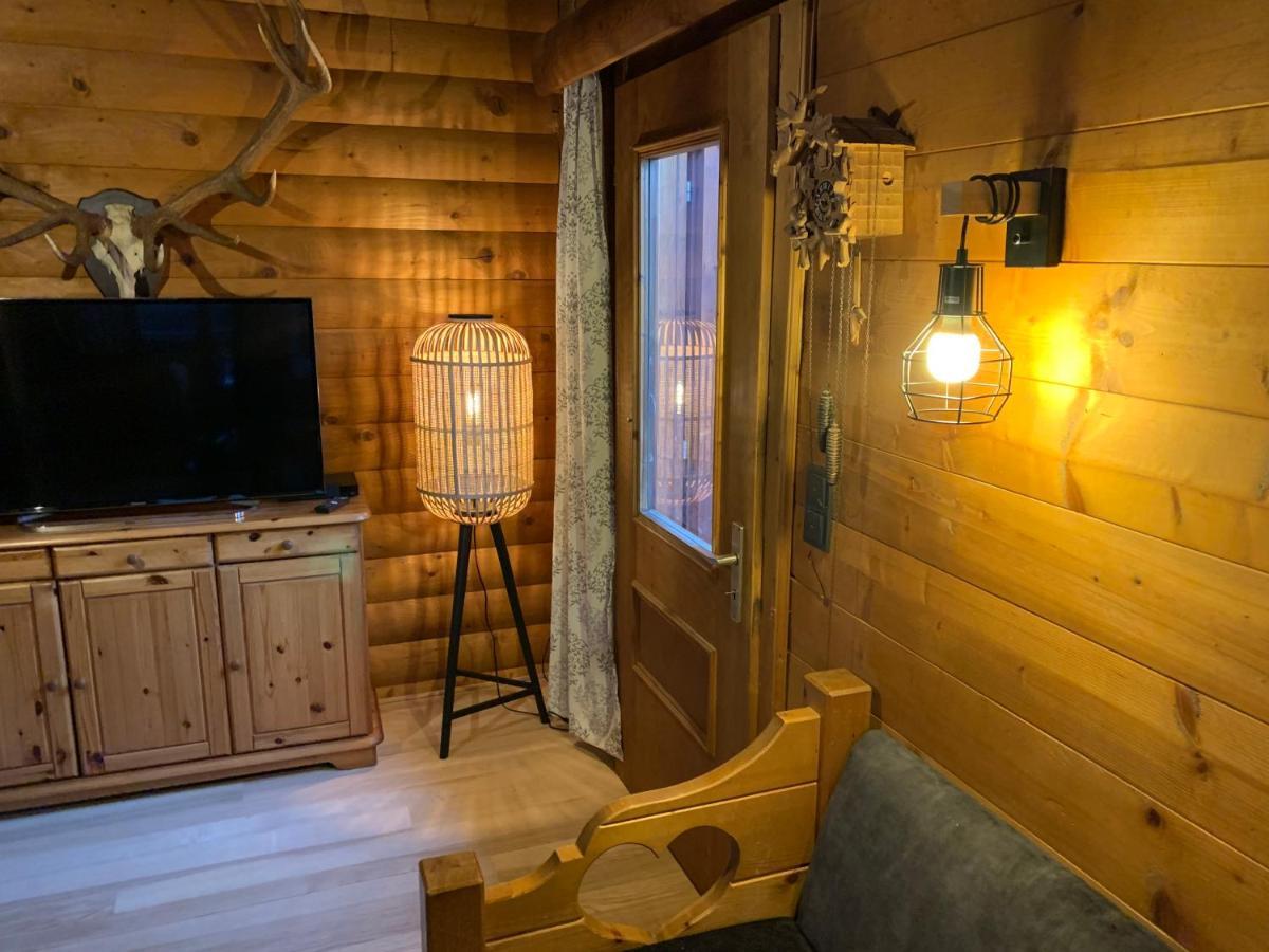 Ferienwohnungen Im Blockhaus Metzler Шварценберг-им-Брегенцервальд Экстерьер фото